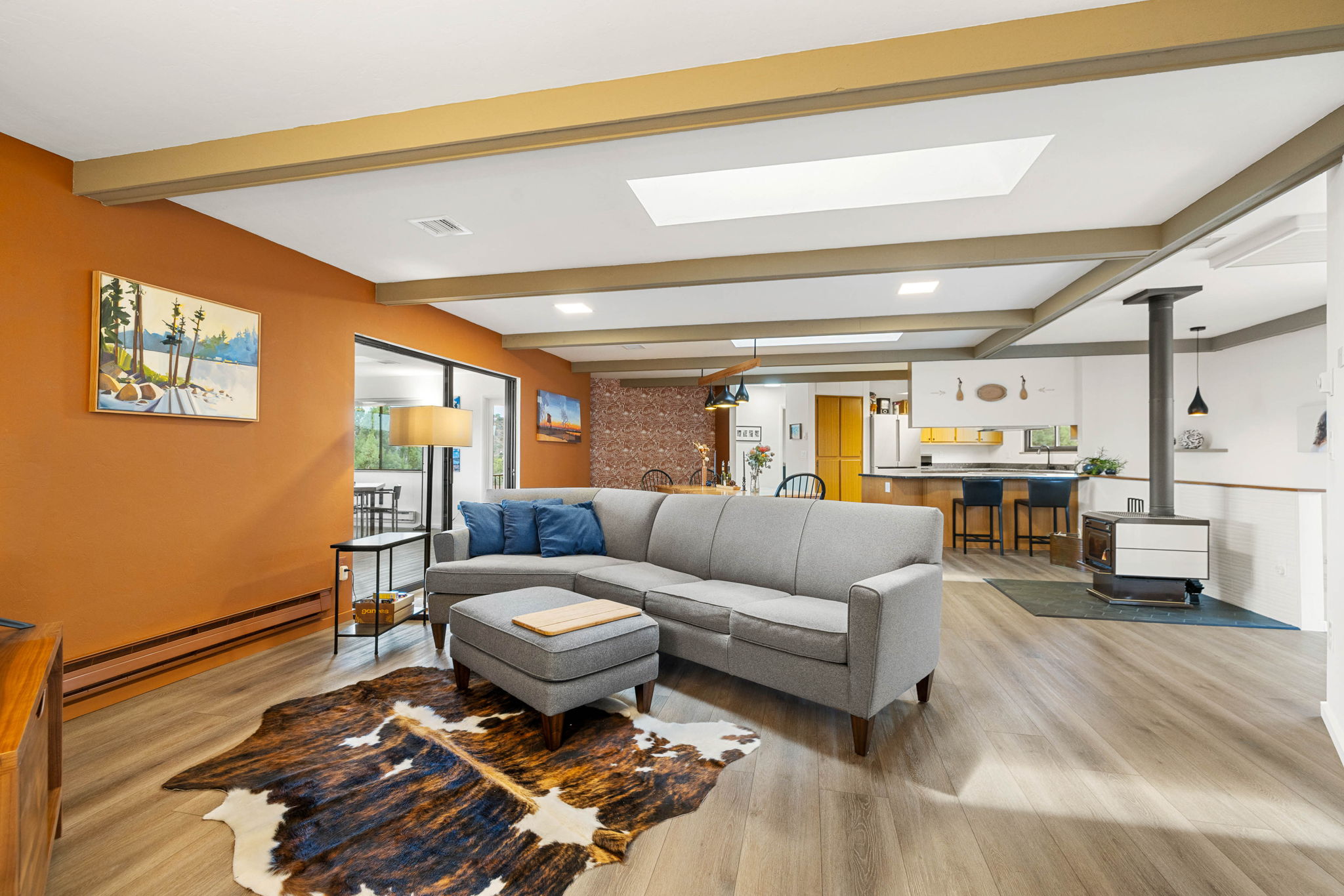 Living Room (2)