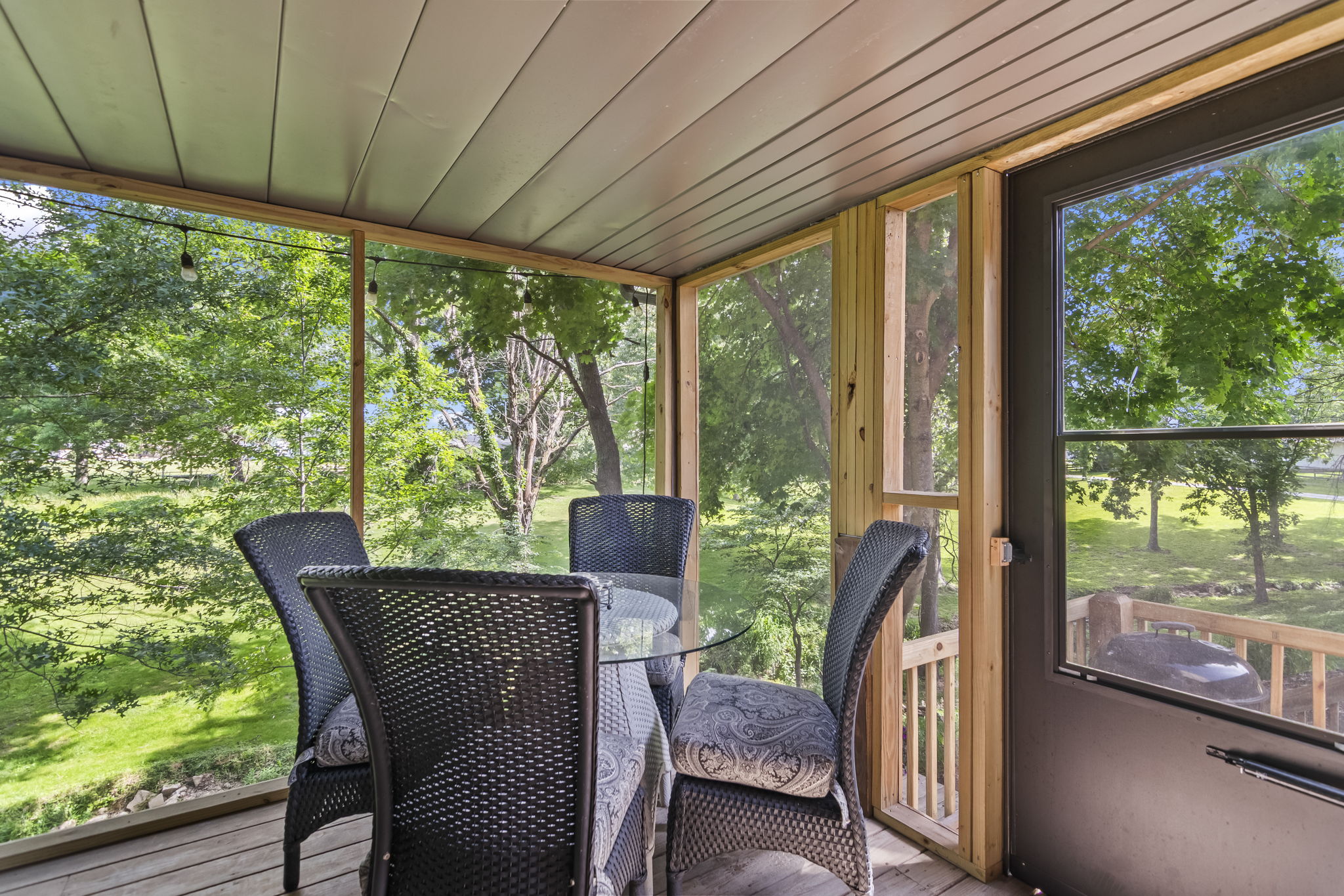 Screened-in Porch