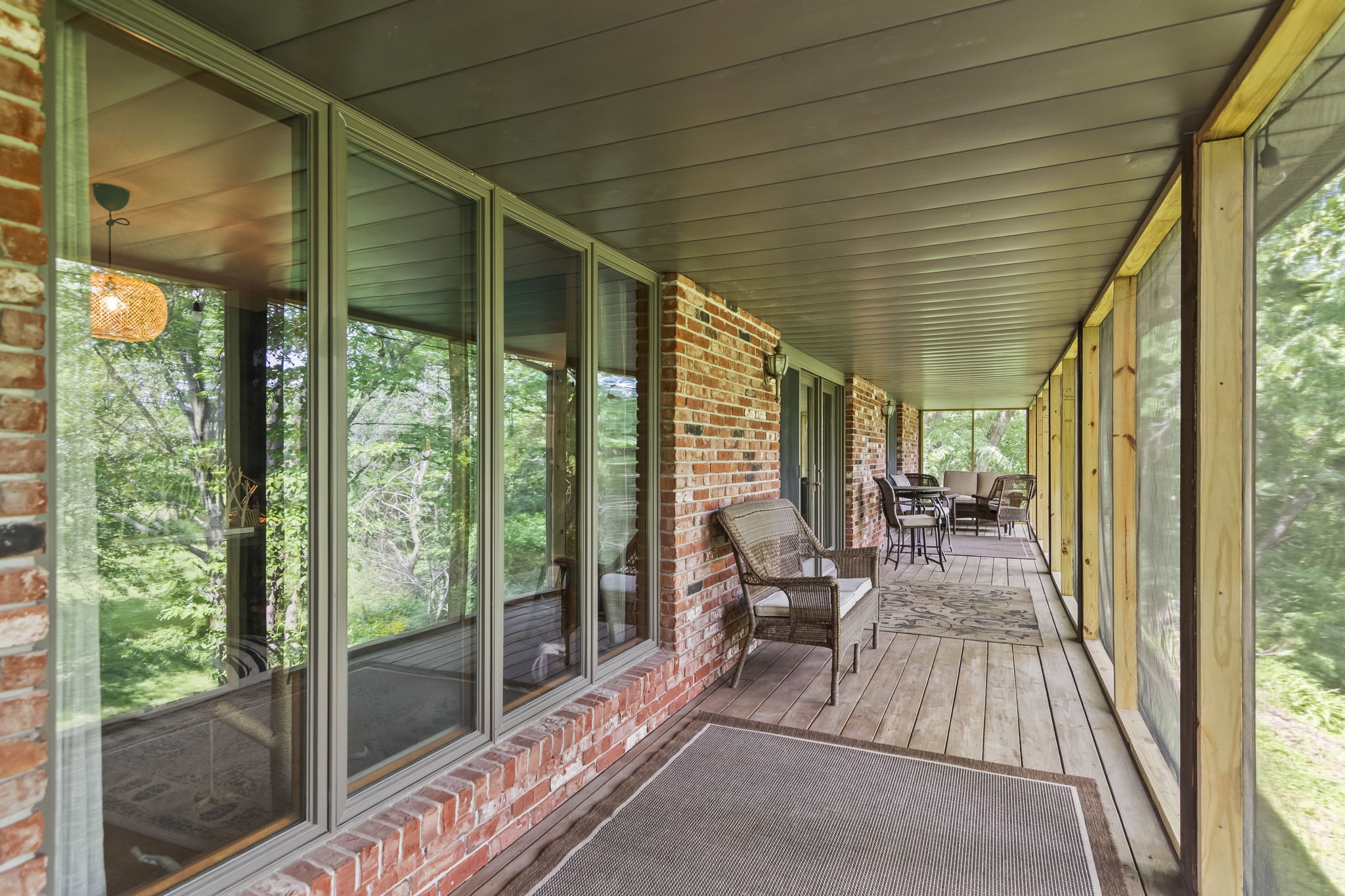 Screened-in Porch