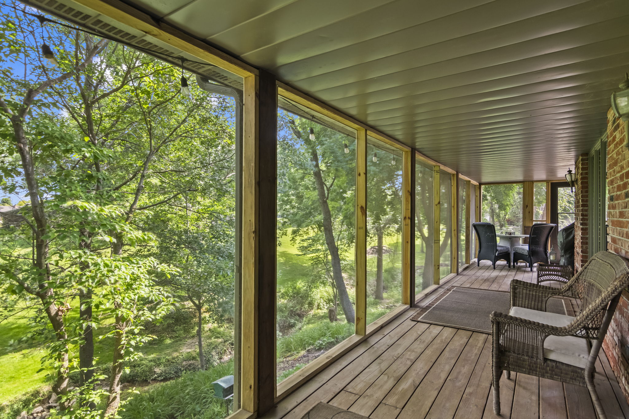 Screened-in Porch