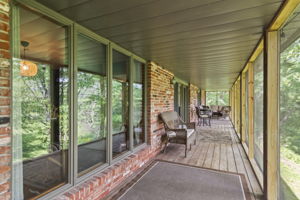 Screened-in Porch