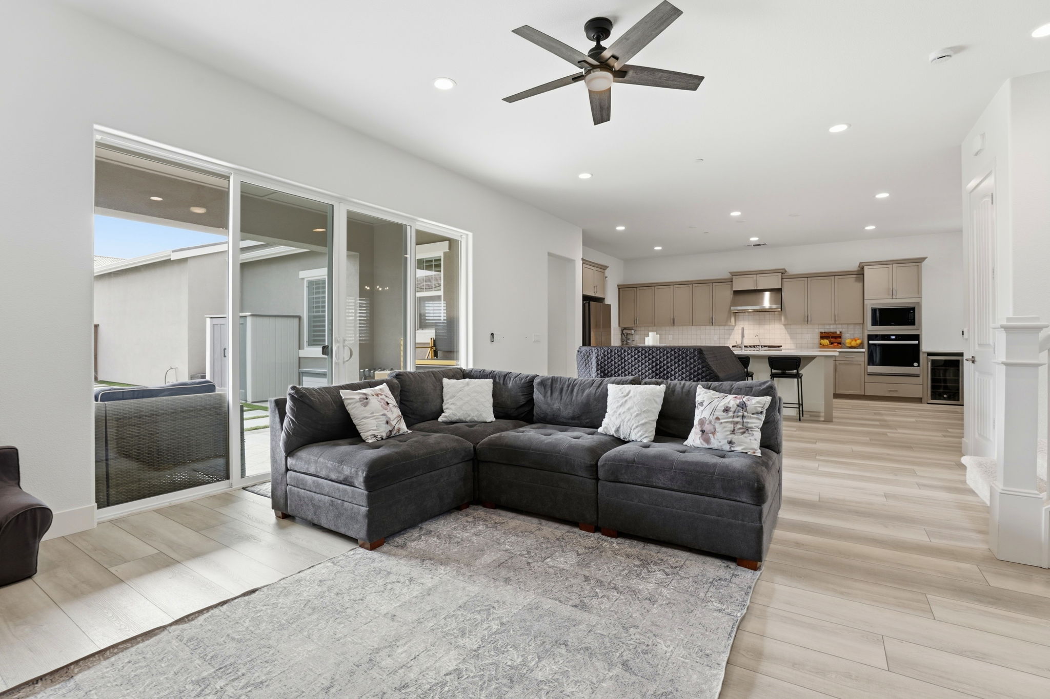 010_f8_486 Lassen Wy