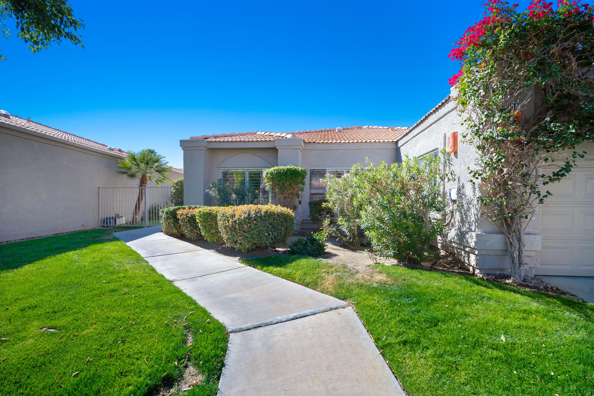 48617 Vista Tierra, La Quinta, CA 92253, USA Photo 12