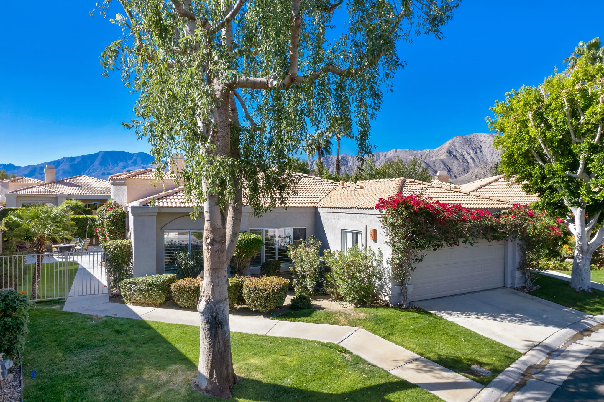 48617 Vista Tierra, La Quinta, CA 92253, USA Photo 2