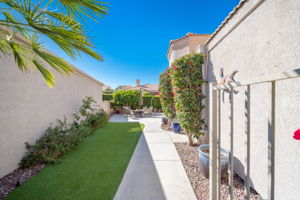 48617 Vista Tierra, La Quinta, CA 92253, USA Photo 12