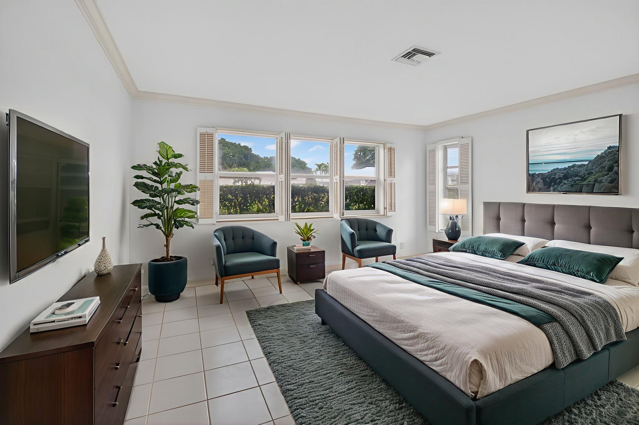 DSC_8583 virtually staged.jpeg