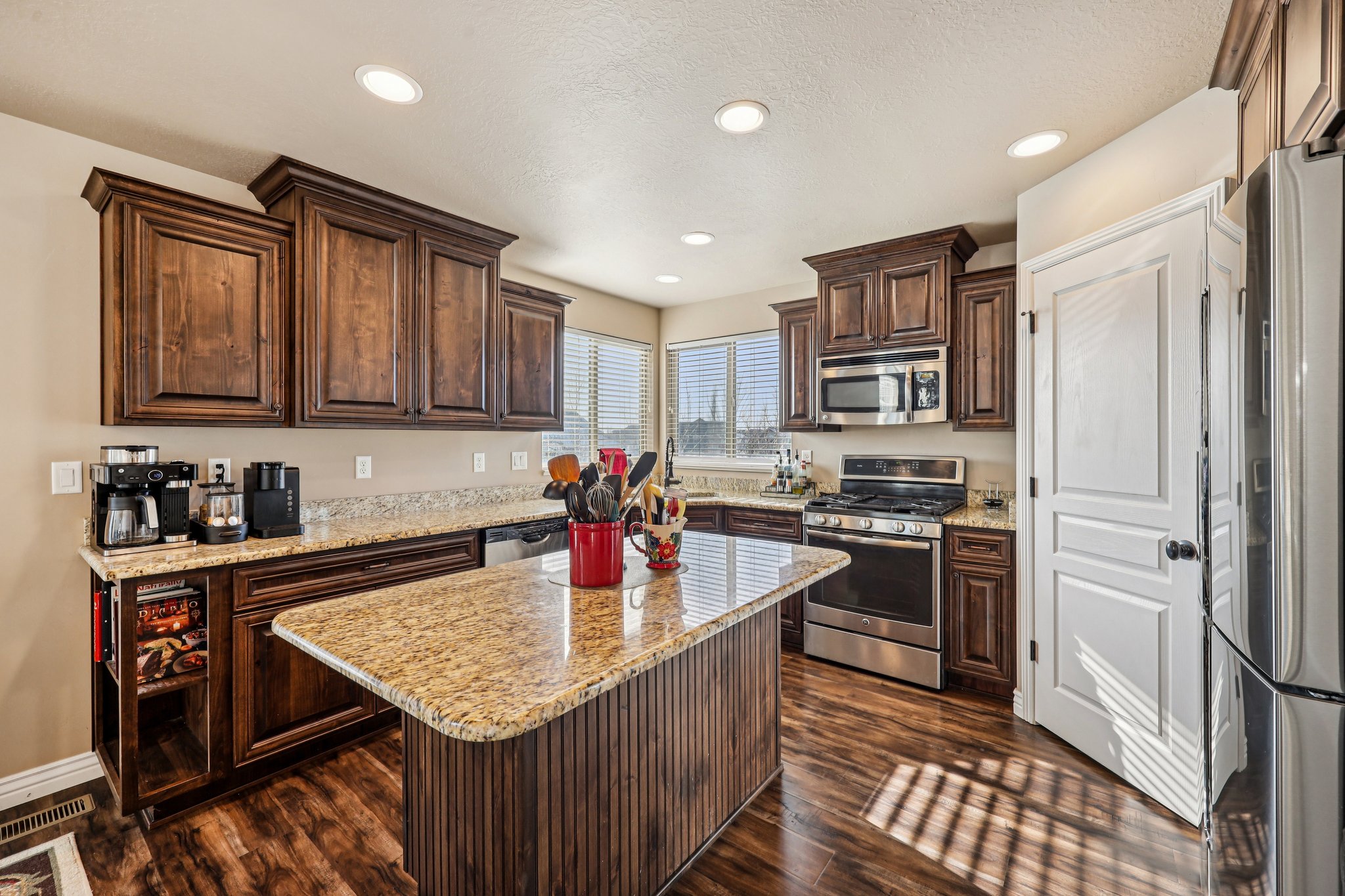 W 3550-S1501-013.jpg