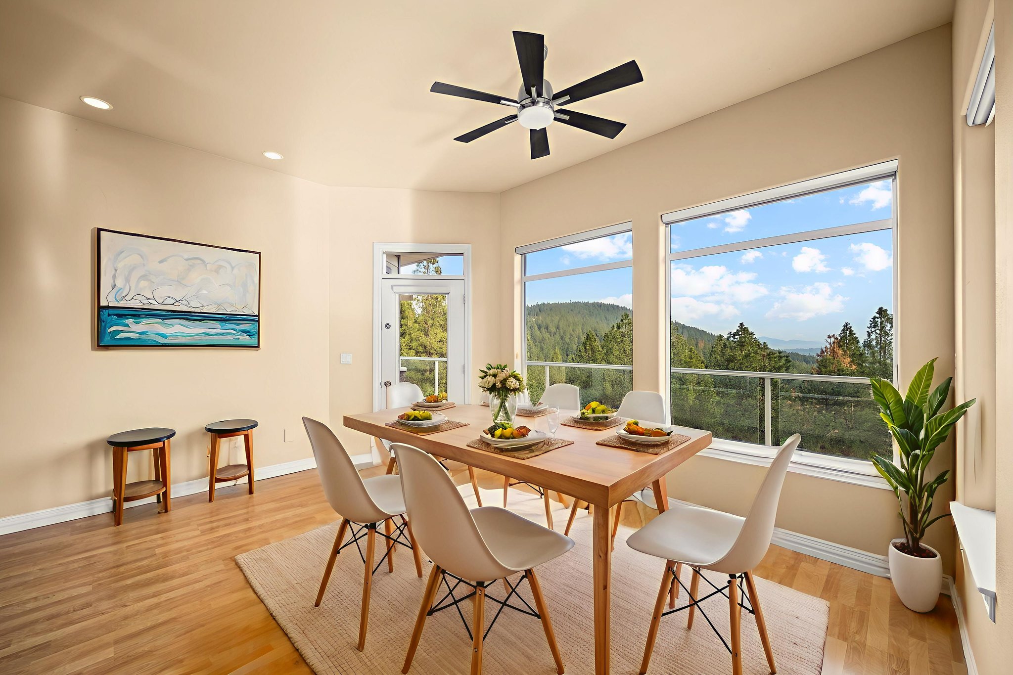 DSC_8888 virtually staged.jpeg