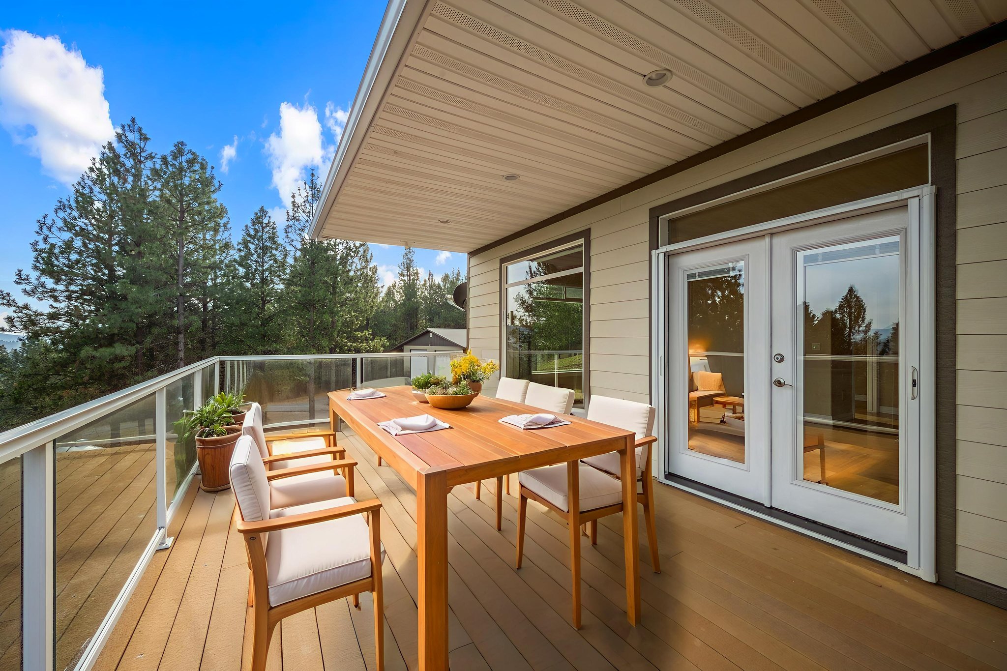 DSC_8917 virtually staged.jpeg