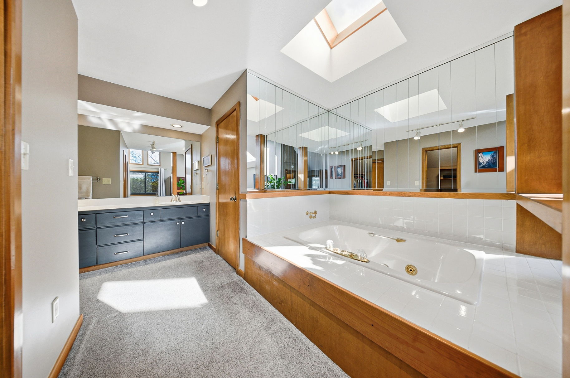 Jackie King - 487 Beachside Dr-36