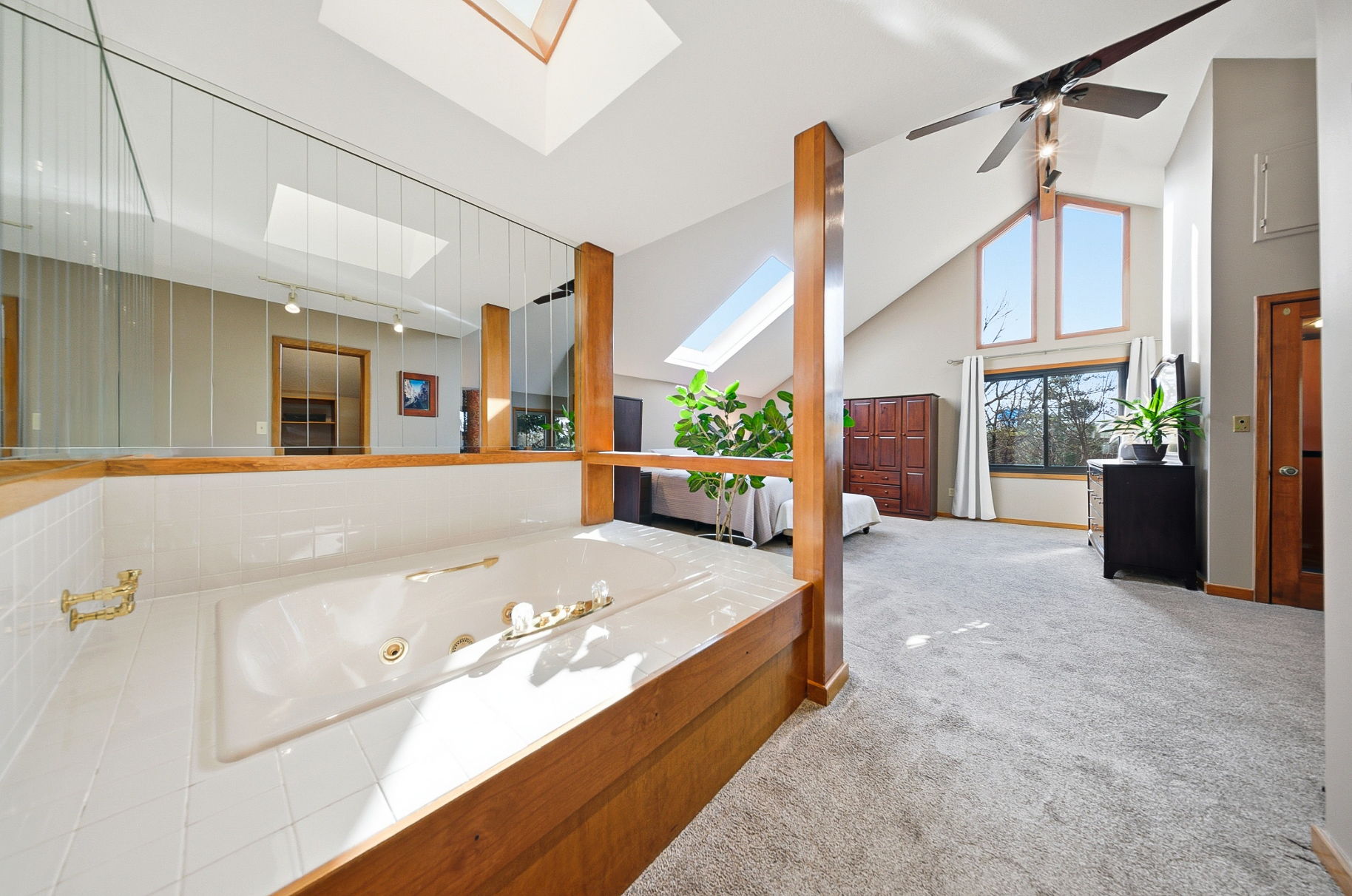 Jackie King - 487 Beachside Dr-37