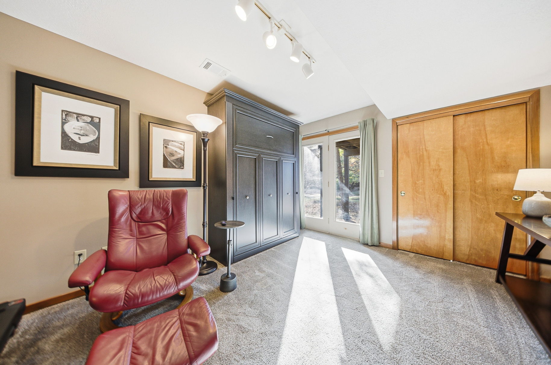 Jackie King - 487 Beachside Dr-44