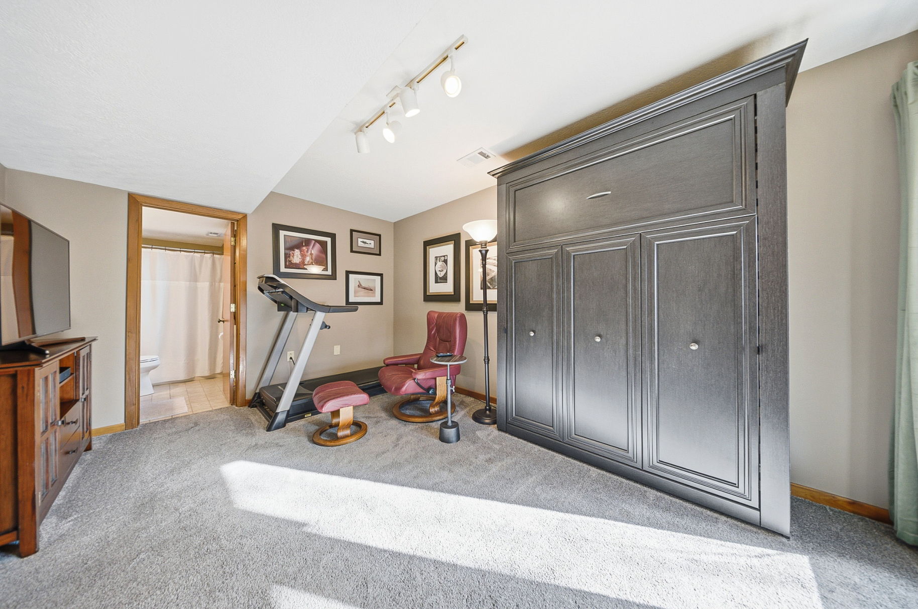 Jackie King - 487 Beachside Dr-45