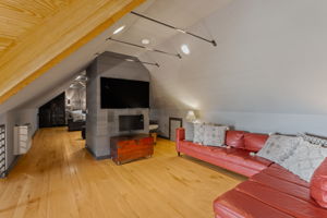  Photo 52