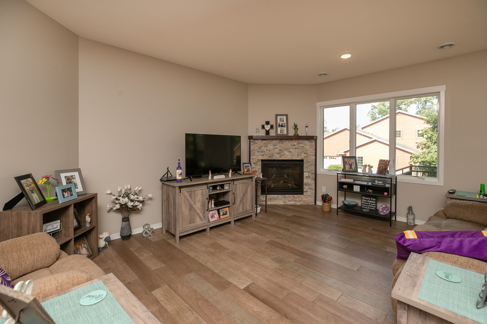 05-Living Room