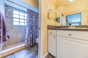 Master Bathroom1b