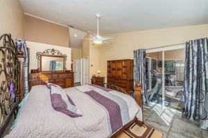 Master Bedroom1b
