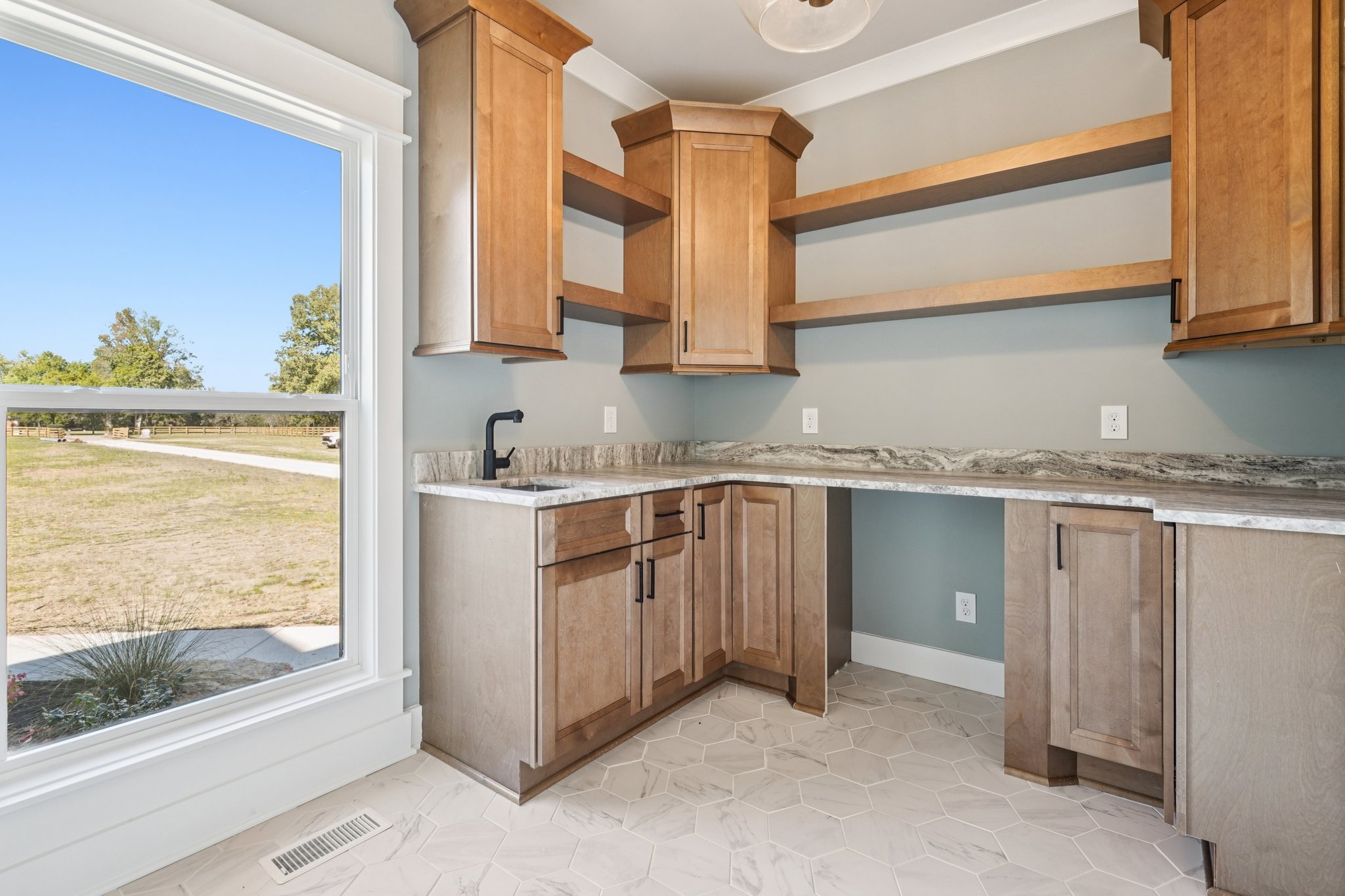 Crescent Ln-S3009-033.jpg