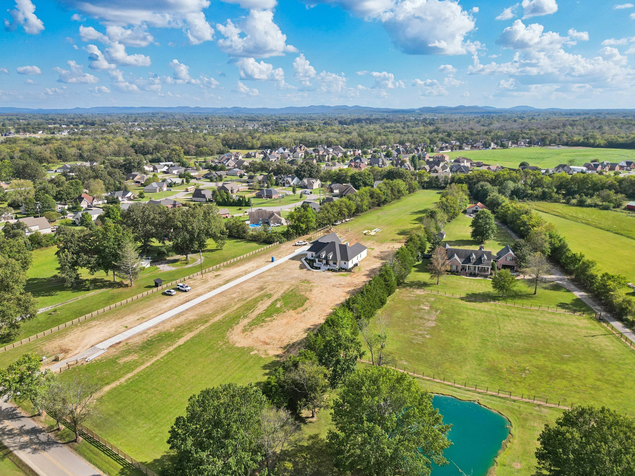 Crescent Ln-S3009-068.jpg