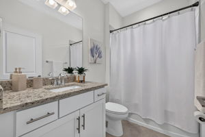  Photo 23