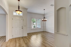 Foyer / Dining Room