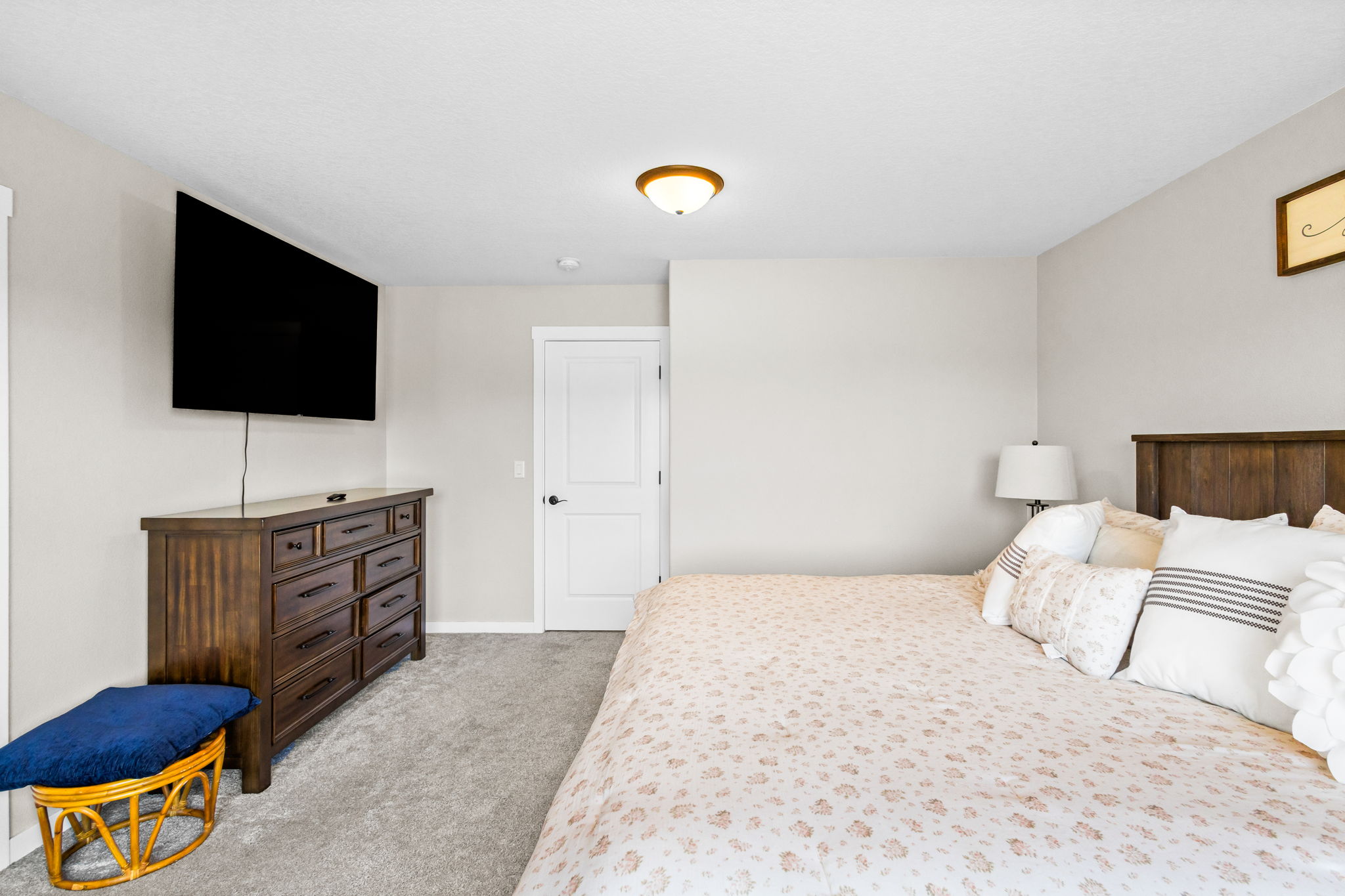 Flight Ave NE22