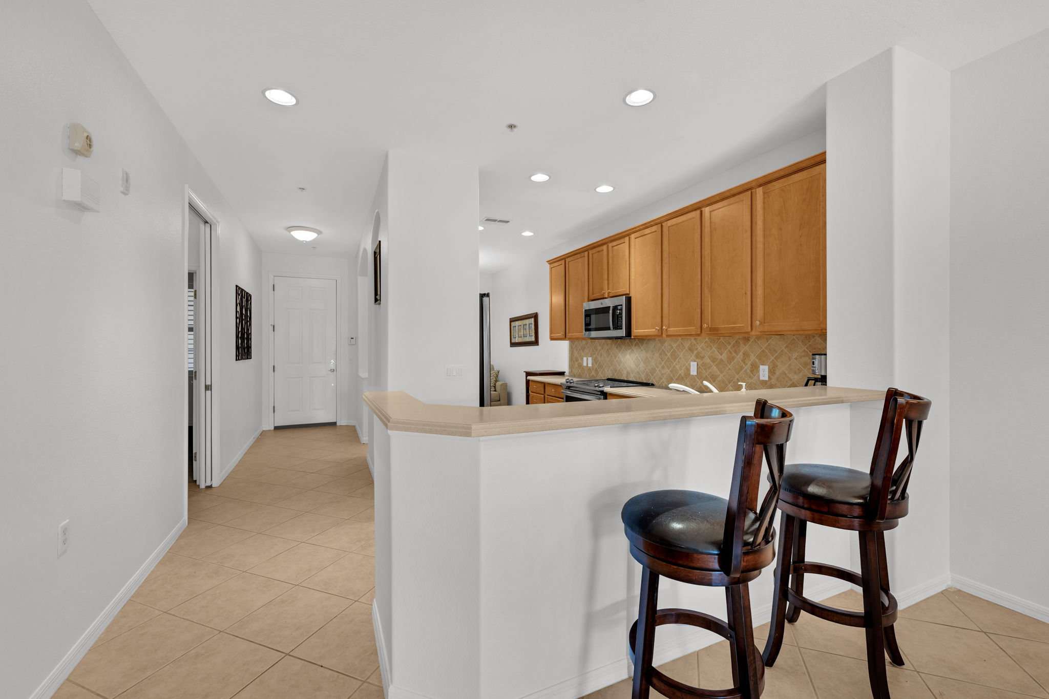 Beakfast Bar - Kitchen