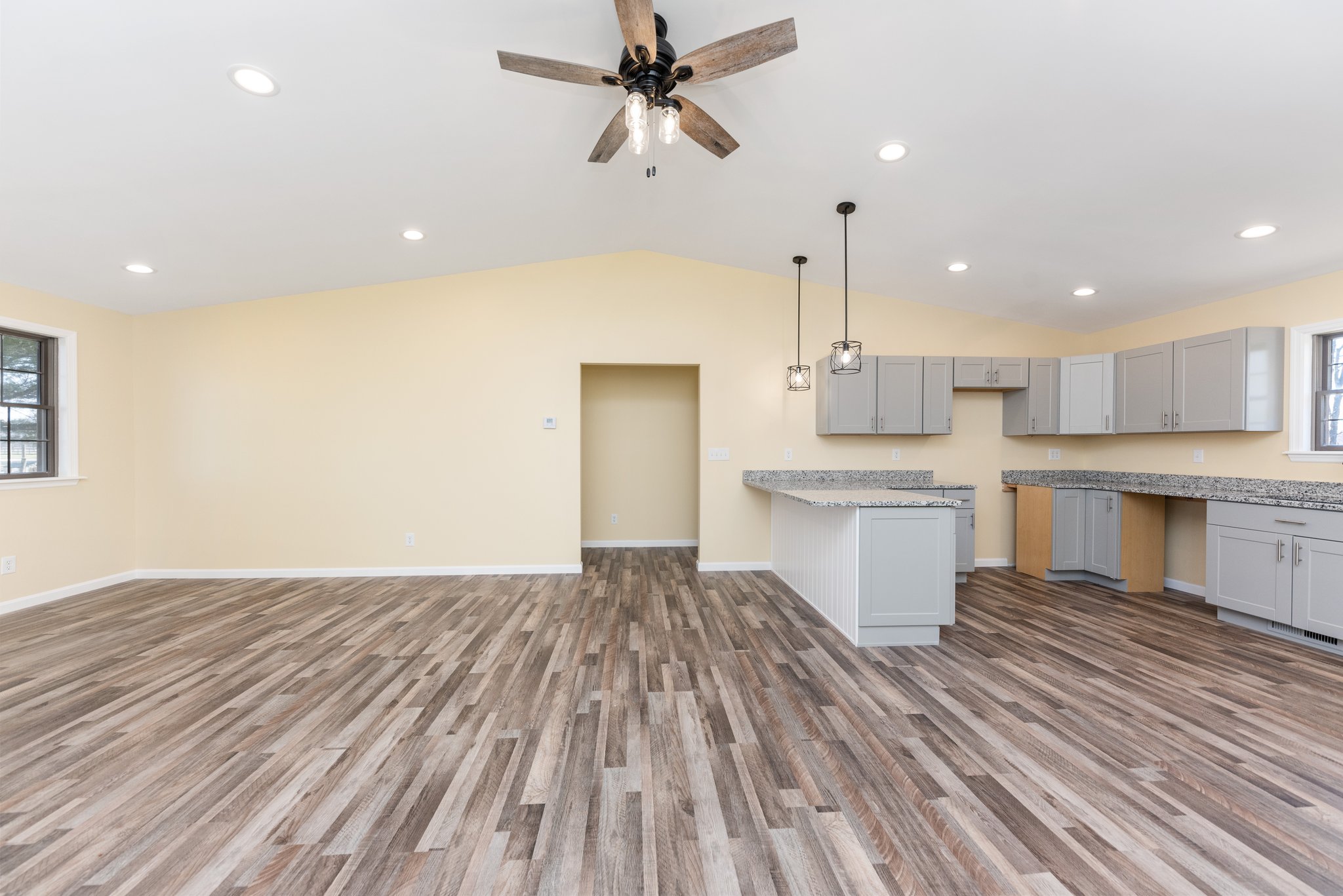  Photo 24
