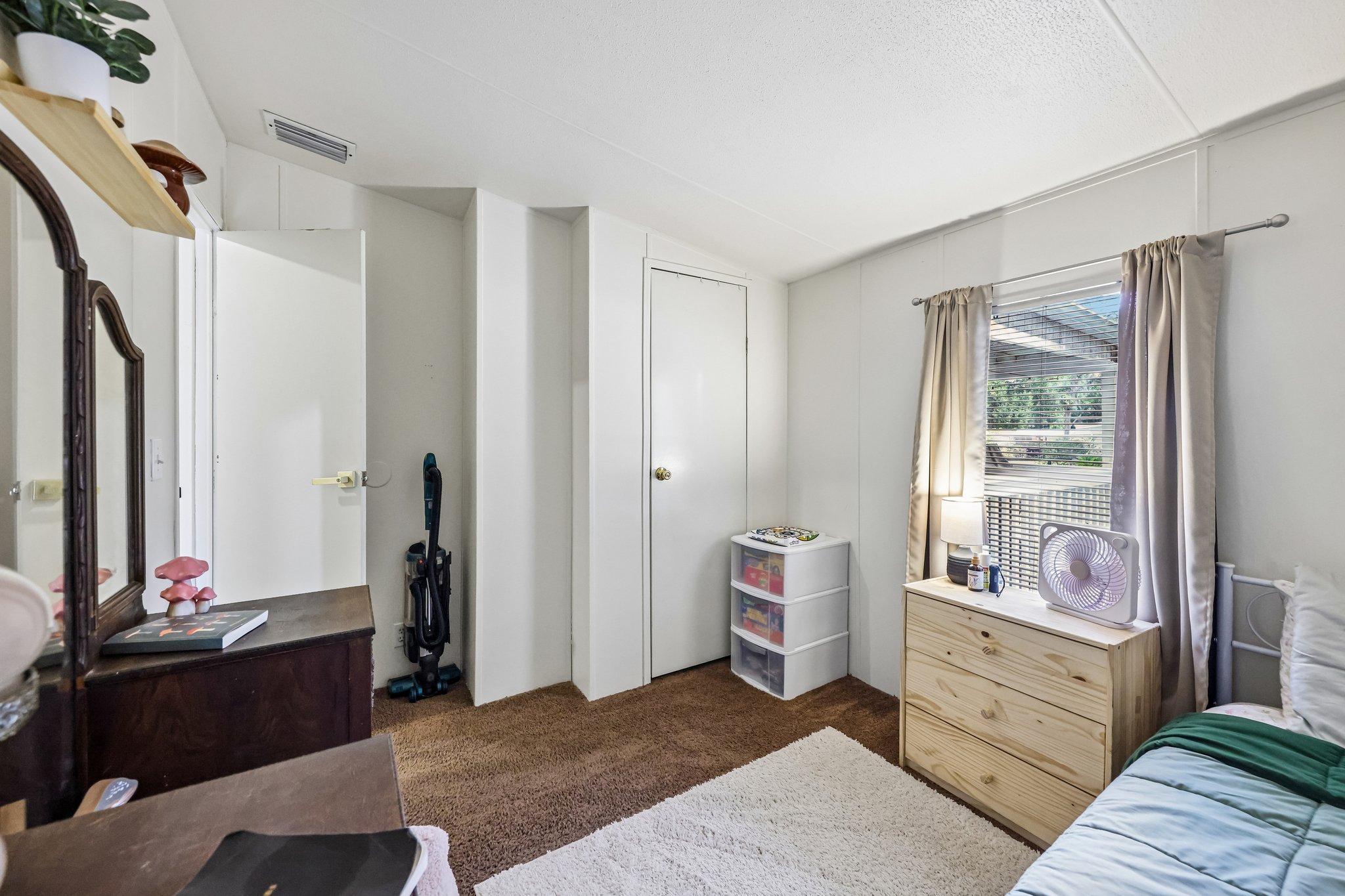 SE 146th Ln-S1906-021.jpg