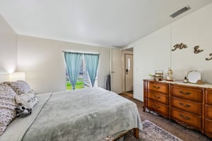 SE 146th Ln-S1906-024.jpg
