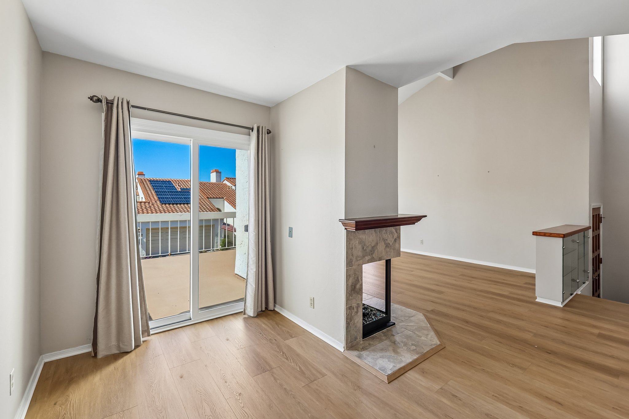- 4885 Tinasa Way-S3009-013.jpg