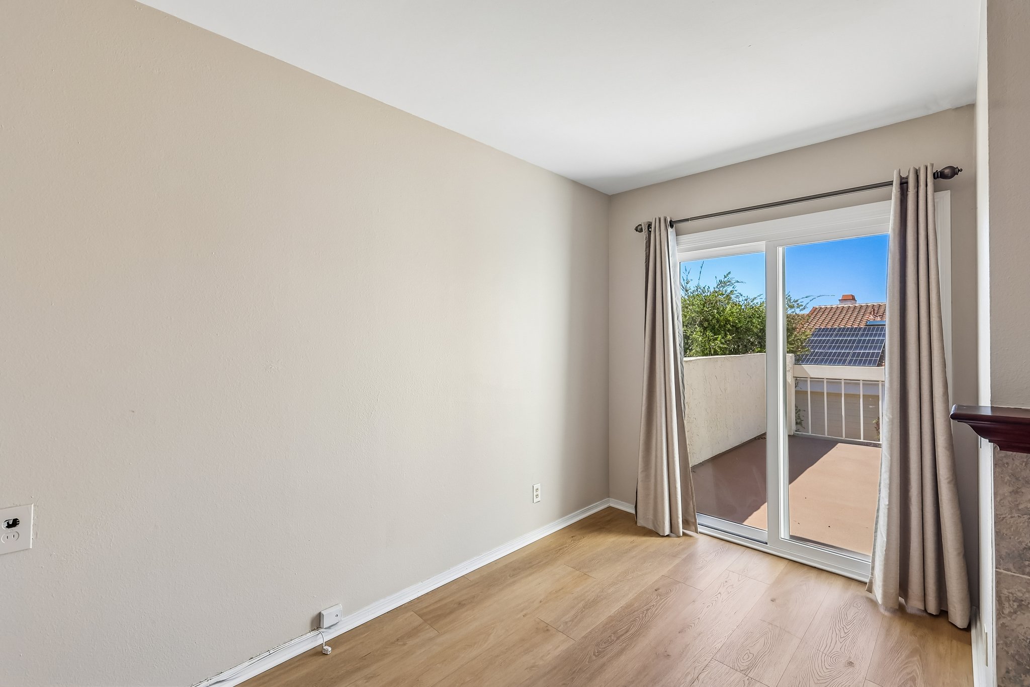 - 4885 Tinasa Way-S3009-014.jpg