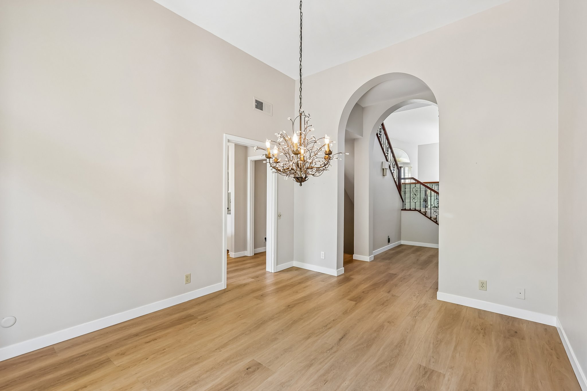 - 4885 Tinasa Way-S3009-017.jpg