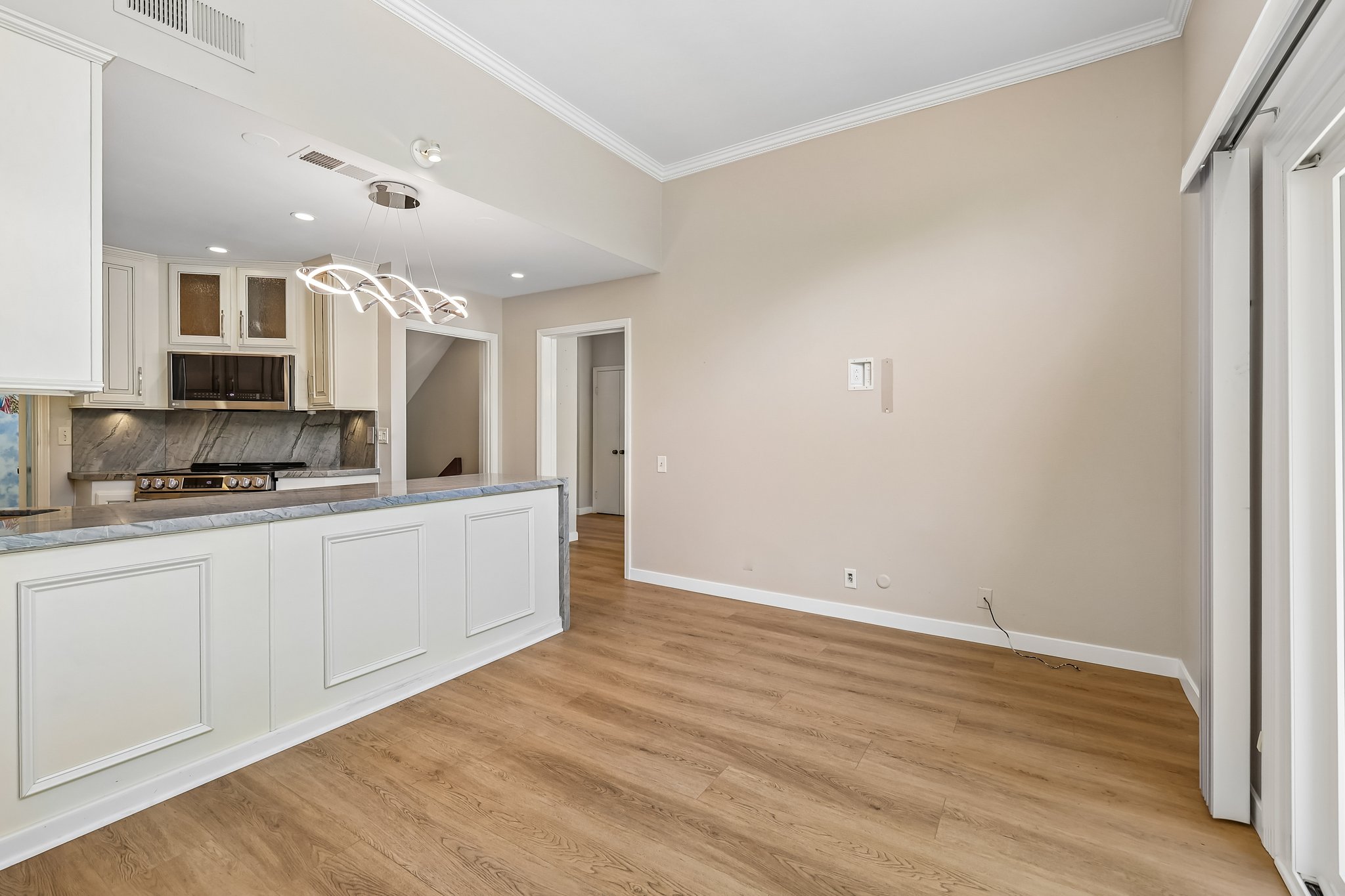 - 4885 Tinasa Way-S3009-020.jpg