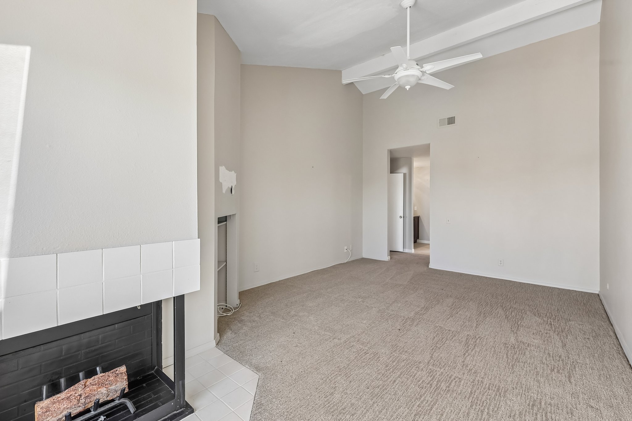 - 4885 Tinasa Way-S3009-037.jpg