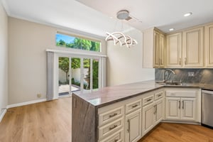- 4885 Tinasa Way-S3009-026.jpg