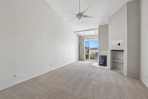 - 4885 Tinasa Way-S3009-035.jpg