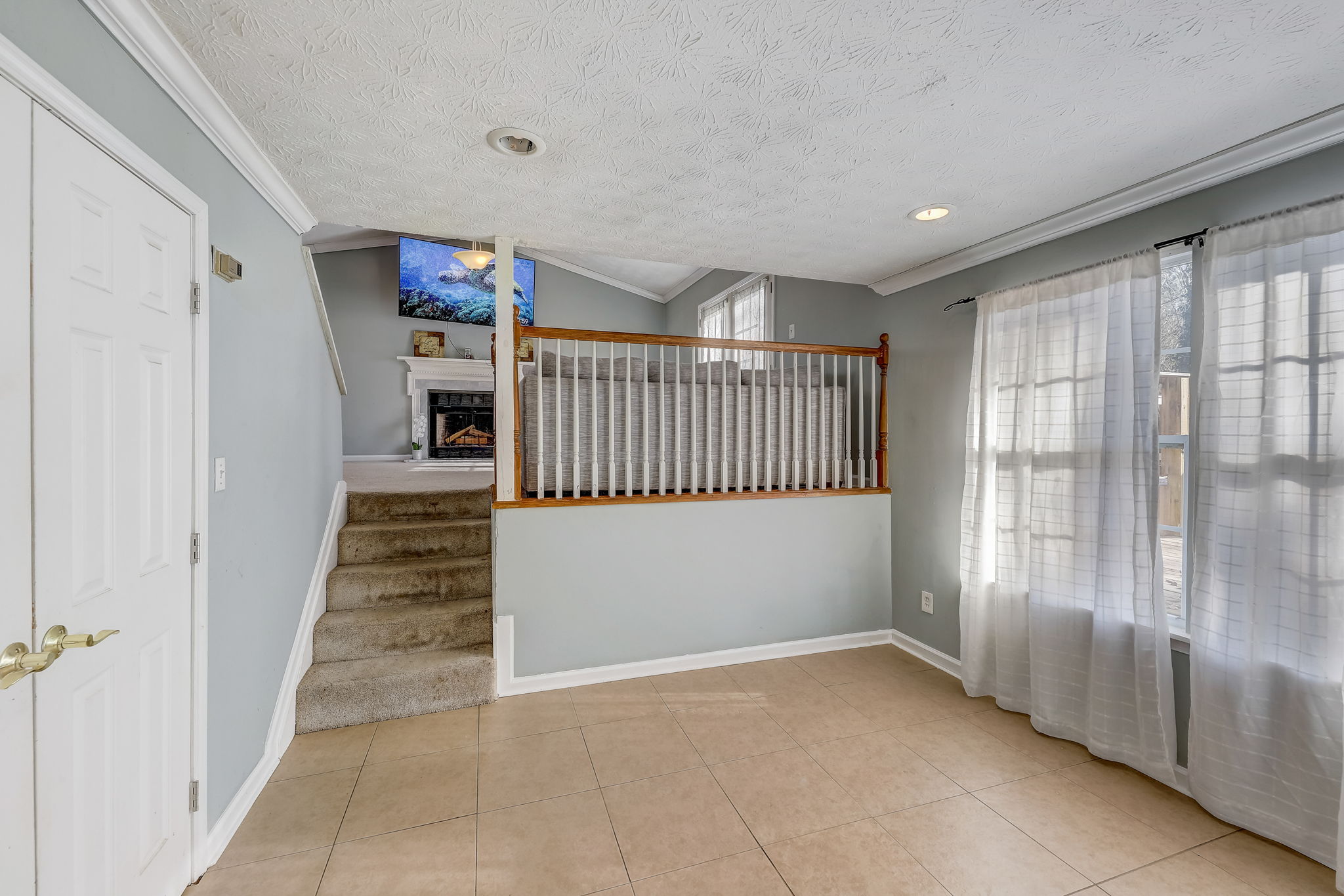 Windsor Downs Dr-012