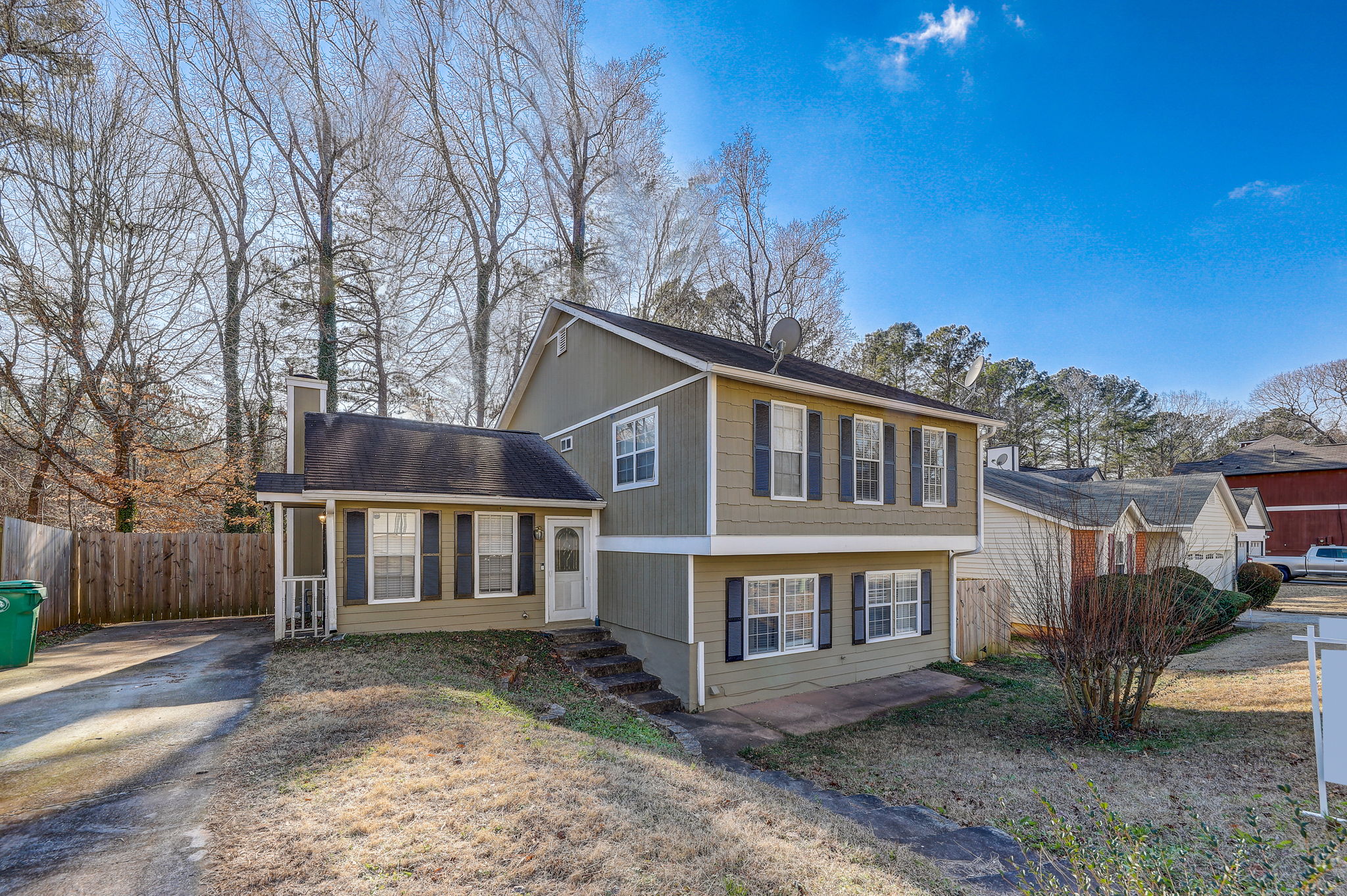 Windsor Downs Dr-003