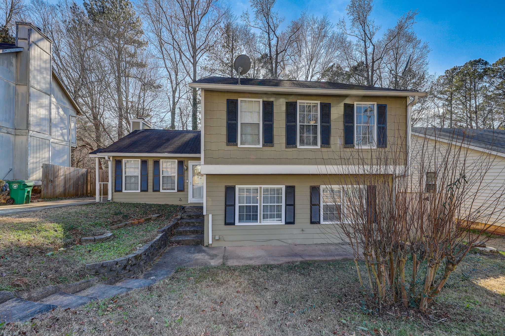 Windsor Downs Dr-002