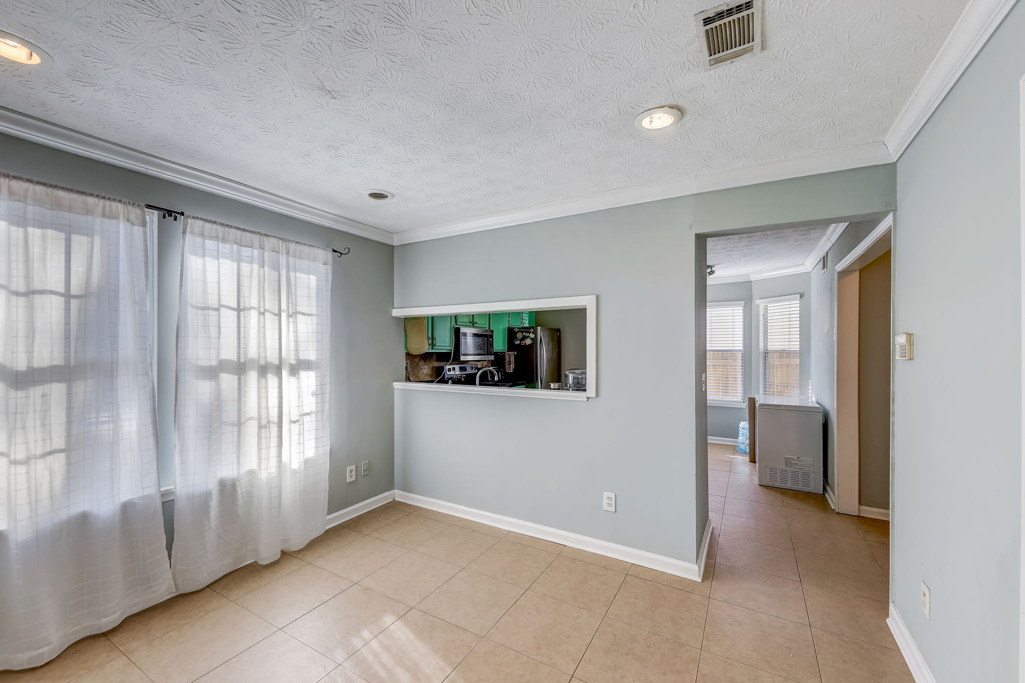 Windsor Downs Dr-011