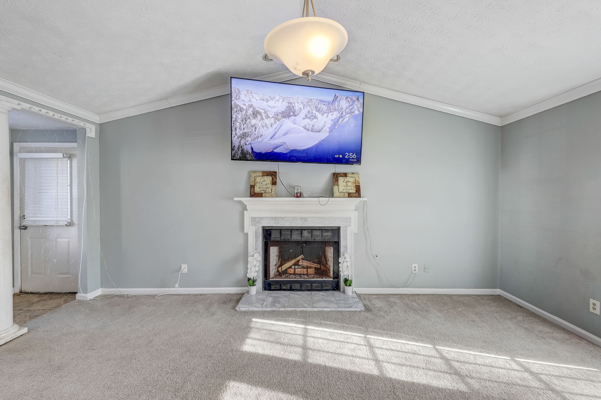 Windsor Downs Dr-005