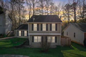 Windsor Downs Dr - VT-001