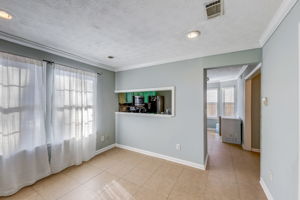 Windsor Downs Dr-011