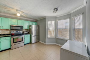 Windsor Downs Dr-008