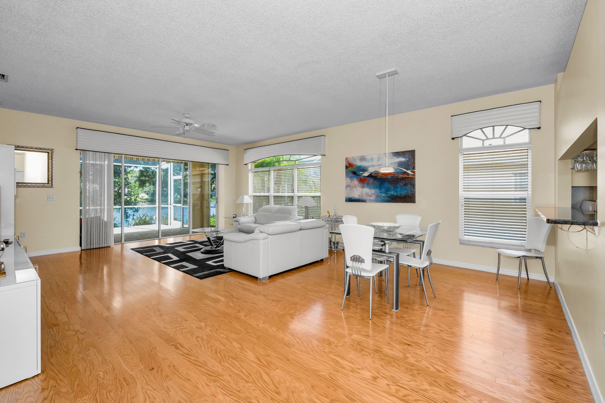 Dining Room4
