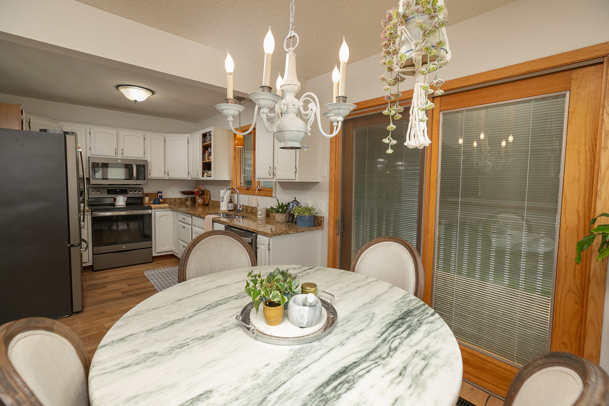12-Kitchen