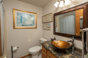 32-Bathroom