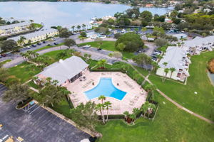 Coquina Key Dr SE APT C -045