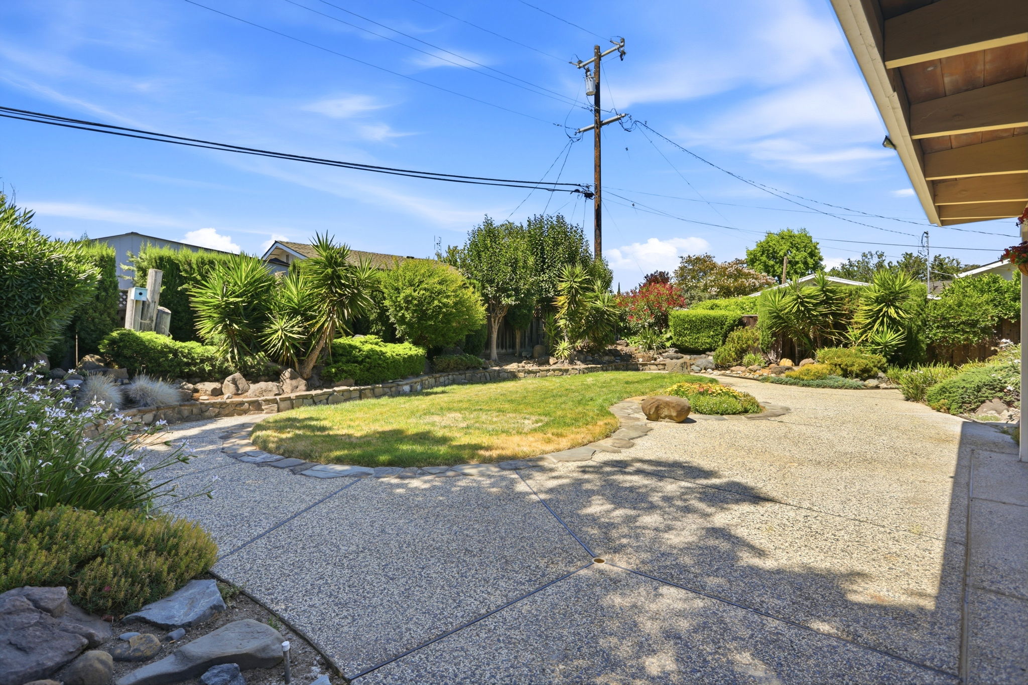 032_F8_4890 Doyle Rd